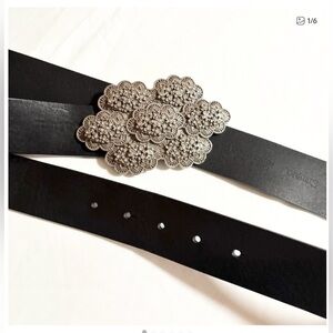 Sereno Italy Black Belt with Intricate Silver Buckle